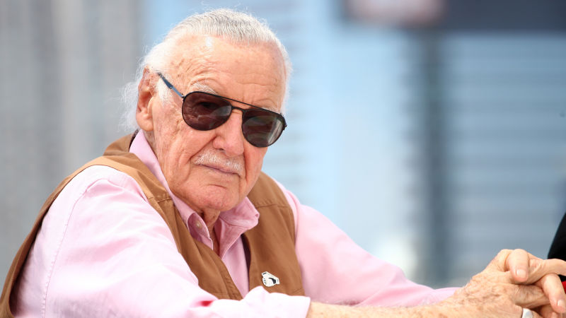 Illustration for article titled Qué demonios está pasando con Stan Lee para que se hable de todo menos de su impresionante legado